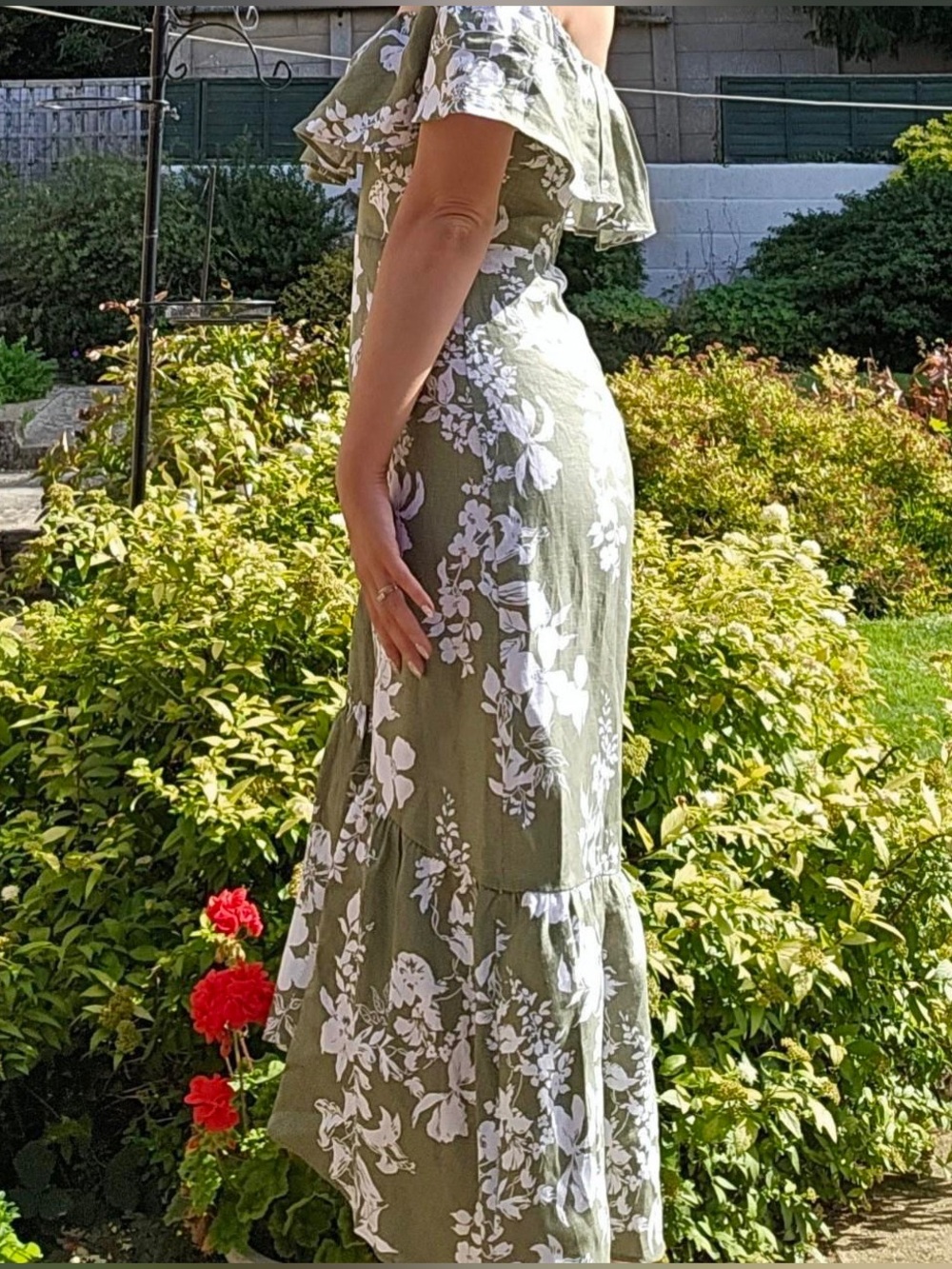 REFORMATION Baela Midi Dress in Willow | Size 8 | LIKE NEW - Picture 3 of 8